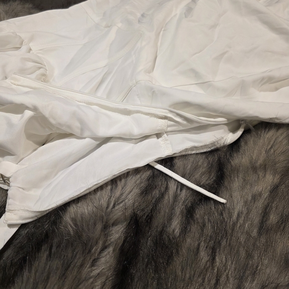 Elegant White Women's Skirt - Picture 9 of 10